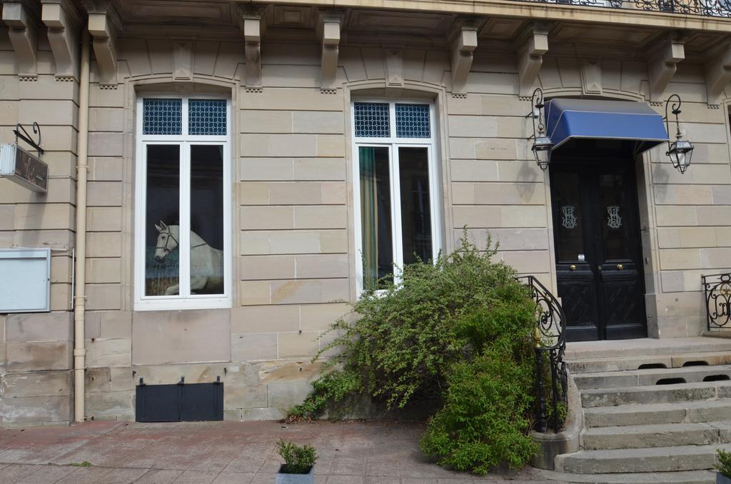 L'Empereur, Sa Femme Et Le Petit Prince Plombières-les-Bains Exterior photo