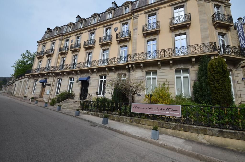 L'Empereur, Sa Femme Et Le Petit Prince Plombières-les-Bains Exterior photo