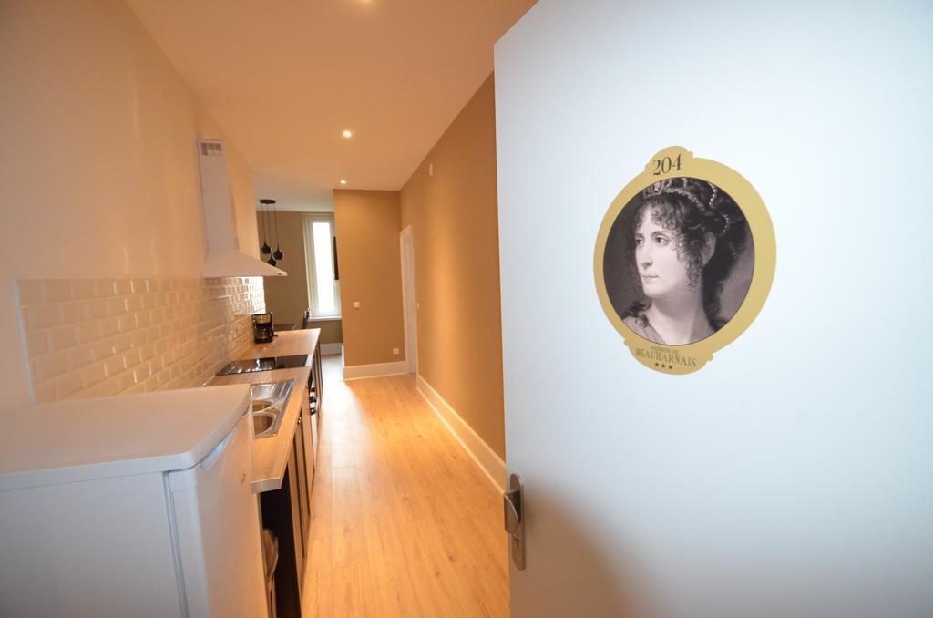 L'Empereur, Sa Femme Et Le Petit Prince Plombières-les-Bains Exterior photo