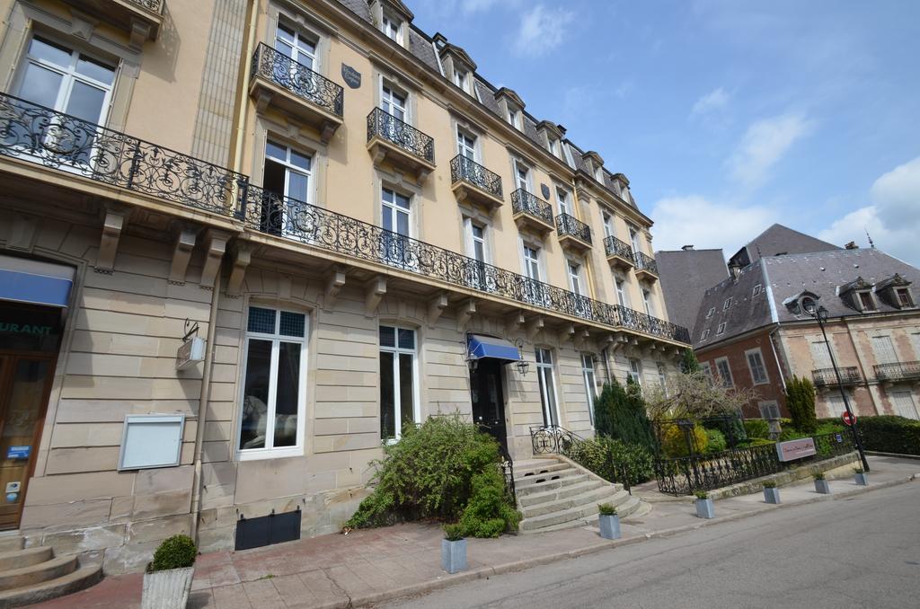 L'Empereur, Sa Femme Et Le Petit Prince Plombières-les-Bains Exterior photo